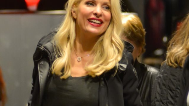 Ελένη Μενεγάκη: Βόλτα με την κόρη της, Λάουρα, στην Κηφισιά: Δείτε φωτογραφίες!