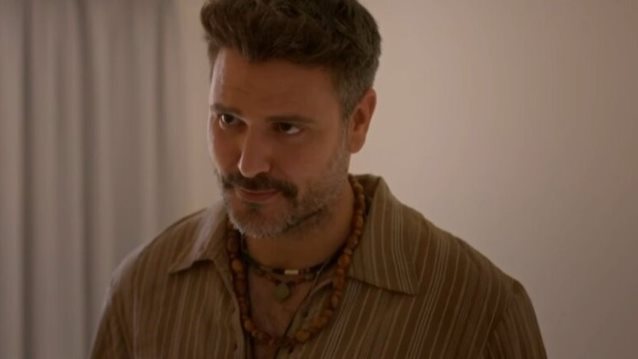 &quot;Ο πιο όμορφος του σύμπαντος&quot; | Ξετρελάθηκε το κοινό του &quot;X&quot; με τον Μιχάλη Λεβεντογιάννη στο Hotel Elvira