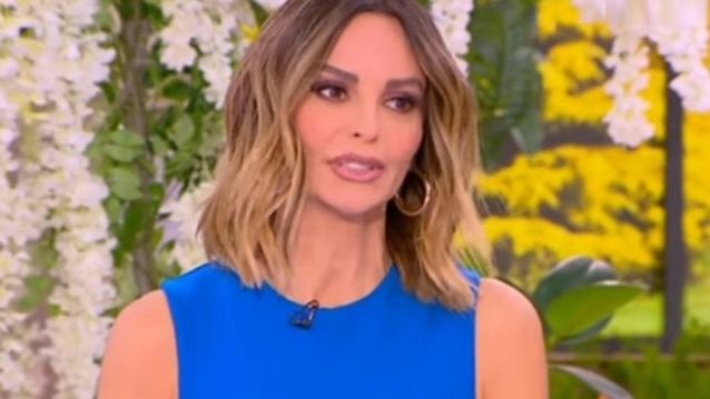 Η Μπέττυ Μαγγίρα αποκάλυψε την περιπέτεια της υγείας της κόρης της: "Χθες καταφέραμε και βγήκαμε"