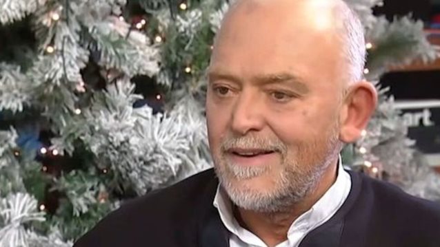 Στέλιος Παρλιάρος: &quot;Έλεγαν να μην έρχονται στο μαγαζί μου γιατί θα κολλούσαν AIDS - Έκλεισα το μαγαζί&quot;