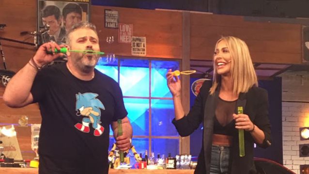 Αμαρυλλίς: Το ταξίδι στην Κύπρο και η σπάνια εμφάνιση με τον αδερφό της