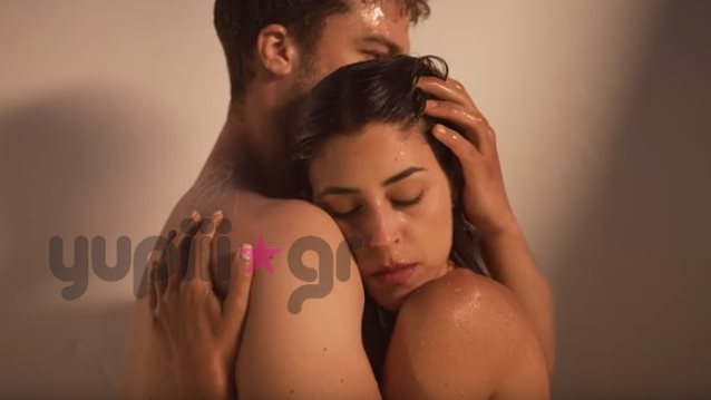 Demy

: Δεν την είδαμε ποτέ ξανά τόσο sexy!