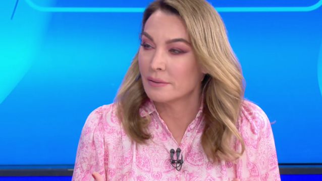 Όταν η Ρούλα Πισπιρίγκου απαντούσε στη Στεφανίδου για το ημιμόνιμο μανικιούρ &amp; συνέκρινε τον εαυτό της με τον Μπάμπη Αναγνωστόπουλο