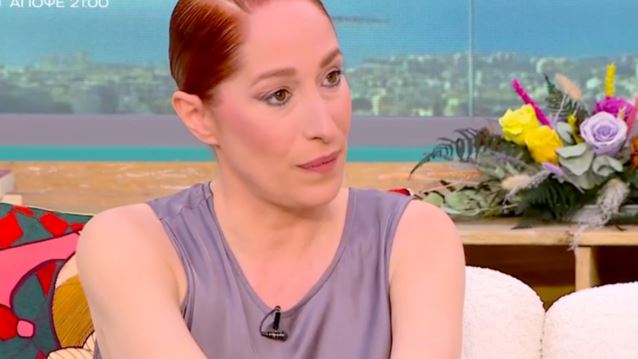 Κόρα Καρβούνη: &quot;Ο Άγγελος Μπράτης μου είπε: Σταμάτα να κλαις, έχεις πρηστεί&quot;