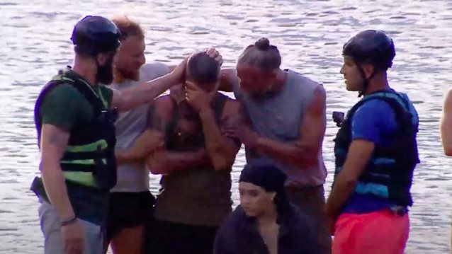 Εκτός &quot;Φάρμας&quot; δυο παίκτες, από το πρώτο επεισόδιο - Ξέσπασαν σε κλάματα διαγωνιζόμενοι