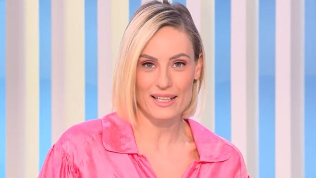 Η Ελεονώρα Μελέτη και ο Θοδωρής Μαροσούλης φουλ ερωτευμένοι με τα μαγιό τους στην Κεφαλονιά