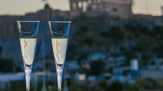 NJV Athens Plaza: Με ένα επιτυχημένο full moon party γιορτάστηκε
η ανακαίνιση της Προεδρικής Σουίτας!