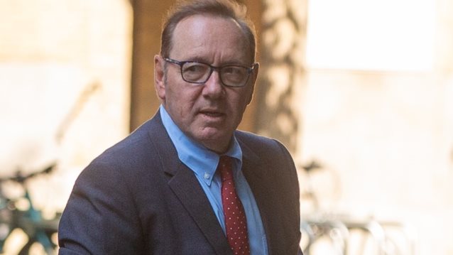 Hollywood Report | O Kevin Spacey στο Λονδίνο για τη δίκη του &amp; η Kendall Jenner στη Νέα Υόρκη