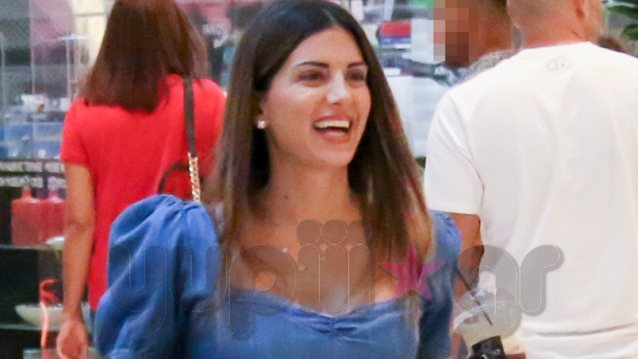 Σταματίνα Τσιμτσιλή: Για ψώνια με τις κόρες της! Όλες οι φωτογραφίες