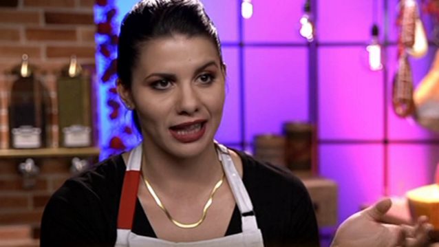 MasterChef | Η Μαρίνα "ξεσκεπάζει" τον Διονύση και αποκαλύπτει πως την έχει προσεγγίσει ερωτικά!