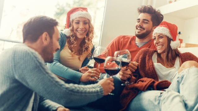 Οδηγός Επιβίωσης: Πώς θα πιεις σαν να μην υπάρχει αύριο την ημέρα των Χριστουγέννων
