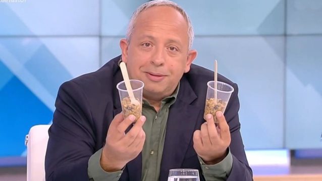 Χρήστος Κούτρας: &quot;Ξέρεις κάτι; Επειδή τελειώνει η σεζόν, μήπως ξέρεις τίποτα;&quot;