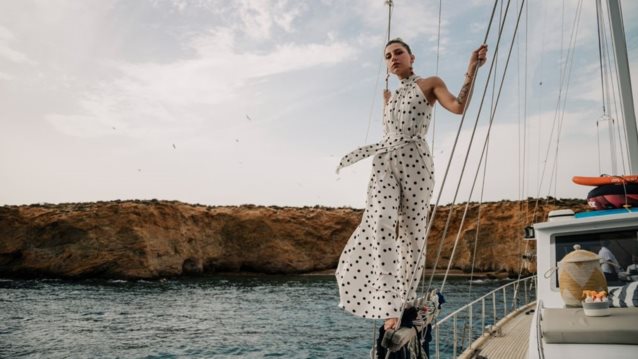 Το αγαπημένο Bazaar της Helmi επιστρέφει με εκπτώσεις έως και 70%