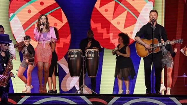 J2US | Βίκυ Χατζηβασιλείου &amp; Κώστας Καραφώτης: Η εμφάνιση στο 4ο show &amp; η αντίθεση με τα σχόλια της κριτικής επιτροπής