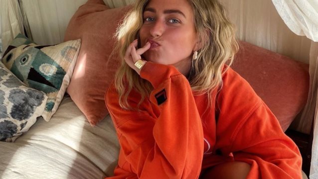 Fashion News: Πώς να ντύνεστε μέσα στο σπίτι - Στιλιστικά tips που θα σας φτιάξουν τη διάθεση