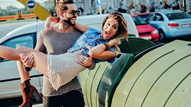 Μήπως έχεις μπλέξει με ανισόρροπη;: 7 ενδείξεις που μαρτυρούν ότι δεν στέκει καλά στα μυαλά της και πρέπει να «πάρει πόδι»