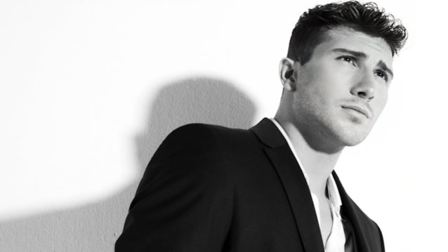 Γιάννης Ξανθόπουλος: Το νέο του τραγούδι μιλάει για το &quot;Φεγγάρι&quot;