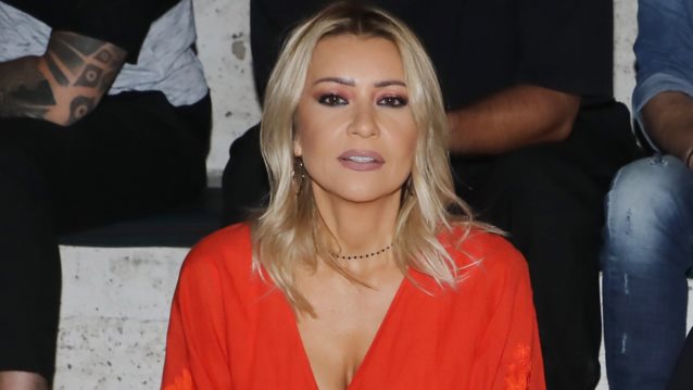 H Λένα Παπαδοπούλου σε σπάνια εμφάνιση με τον σύζυγο και τον γιο της