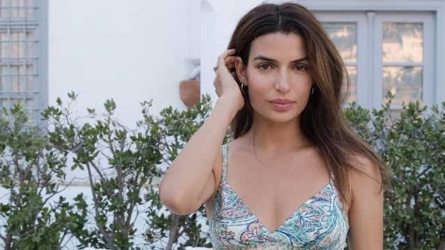 Τονια Σωτηροπουλου: Το βιντεο απο τις διακοπες της στους Παξους ειναι η επιτομη του ελληνικου καλοκαιριου!