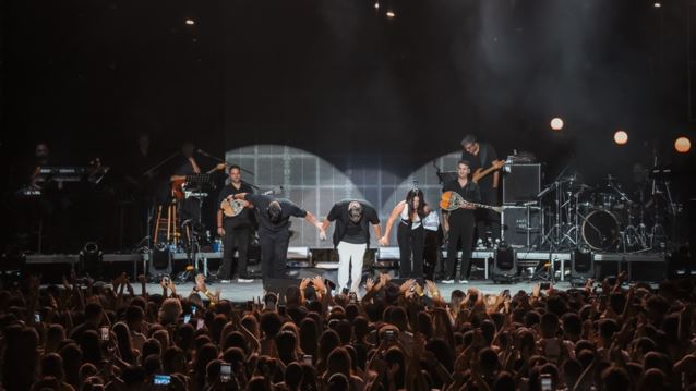 Γιάννης Πλούταρχος – Γιώργος Κακοσαίος - Κατερίνα: | Όλο το Κατράκειο Θέατρο μια αγκαλιά στη μοναδική τους συναυλία