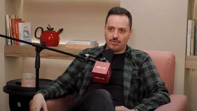 Αλέξανδρος Τσουβέλας: &quot;Εκεί κατάλαβα ότι είμαι ένα ψωνισμένο, ναρκισσιστικό...&quot;