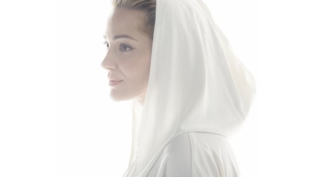 Νατάσσα Μποφίλιου
 
: Η ιδιαίτερη δήλωση για τις συνεργασίες της &amp; το λαϊκό τραγούδι