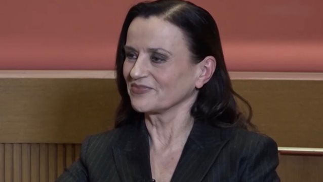 Καρυοφυλλιά Καραμπέτη: &quot;Στενοχωρήθηκα τόσο πολύ που υποσχέθηκα στον εαυτό μου...&quot;