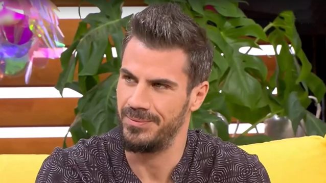 Άκης Πετρετζίκης: "Για μένα από την πρώτη στιγμή που ξεκίνησα να μαγειρεύω στην τηλεόραση είναι κοινωνικό έργο"