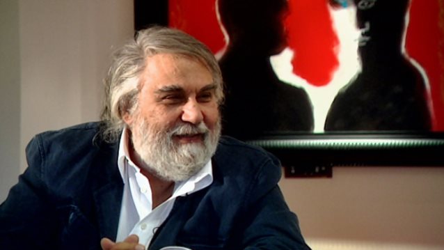 Το COSMOTE HISTORY αποχαιρετά απόψε τον Βαγγέλη Παπαθανασίου