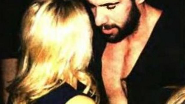 Κωνσταντίνα Σπυροπούλου - Γιώργος Κοτσοβός : Νέες φωτογραφίες από τον καβγά στο Fantasia: Όσα έγιναν μετά την έκρηξη