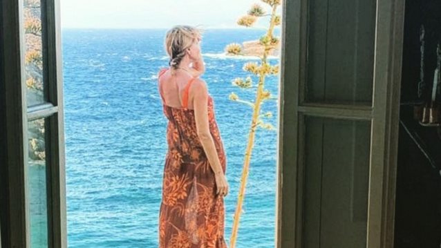 Τζένη Μπαλατσινού: Ποζάρει με τον Βασίλη Κικίλια κατά τη διάρκεια των καλοκαιρινών τους διακοπών