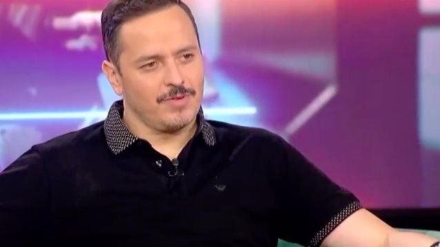 Αλέξανδρος Τσουβέλας: &quot;Δε θέλω να έρχονται οι γονείς μου στις παραστάσεις, γιατί...&quot;