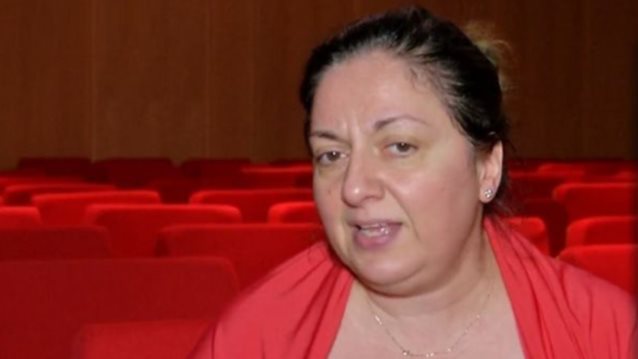 Σοφία Μουτίδου: Οι πρώτες δηλώσεις μετά την αποχώρηση από την παράσταση του Ρήγα