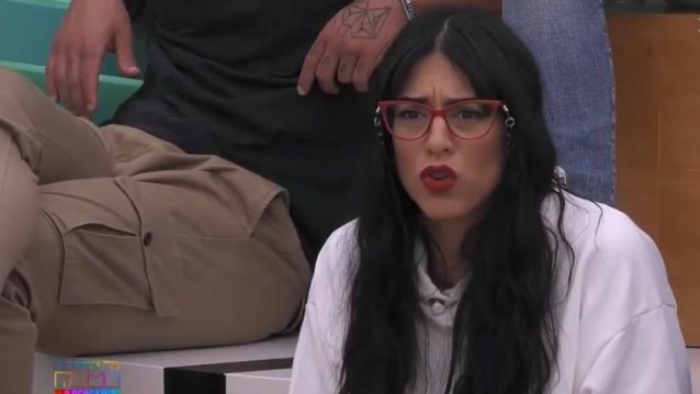 House Of Fame | Εξω φρενων η Πηνελοπη