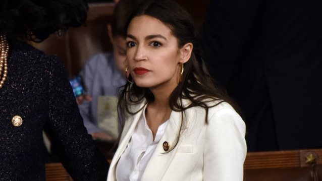 The Politics of Beauty: &quot;Γκρεμίζοντας&quot; την πατριαρχία ένα κραγιόν τη φορά
