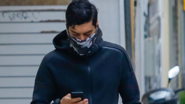 Ο Αργύρης Πανταζάρας στο κέντρο της Αθήνας