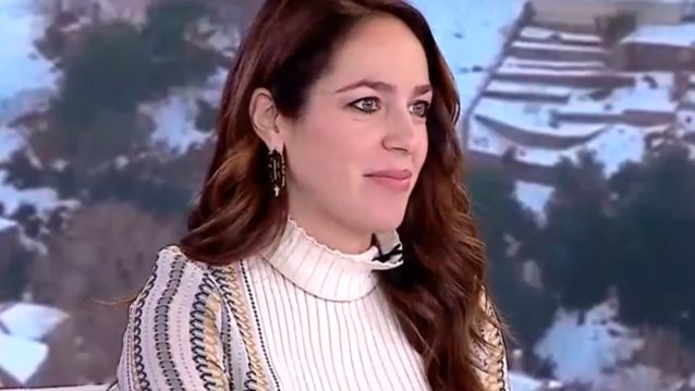 Η Δόμνα Μιχαηλίδου λίγο πριν γίνει μαμά - Η βραδινή εμφάνιση με καφέ σύνολο