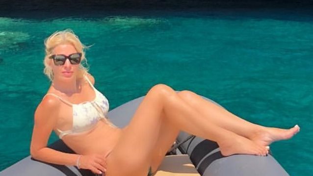 Ελένη Μενεγάκη: Όλες οι φωτογραφίες της στα social media που σχολιάσαμε φέτος!