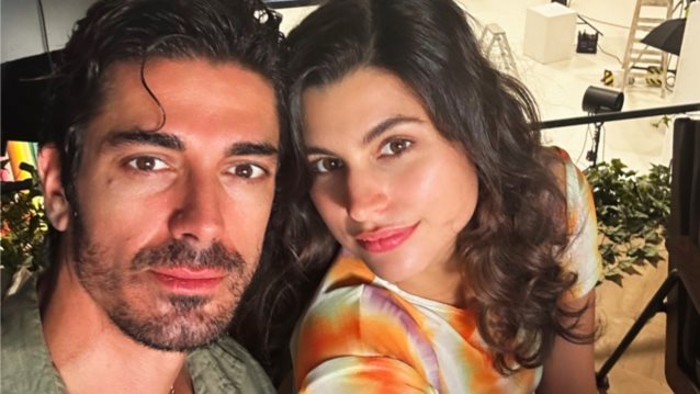 Δημήτρης Γκοτσόπουλος και Δανάη Παππά στα backstage του &quot;Άγιου Έρωτα&quot;