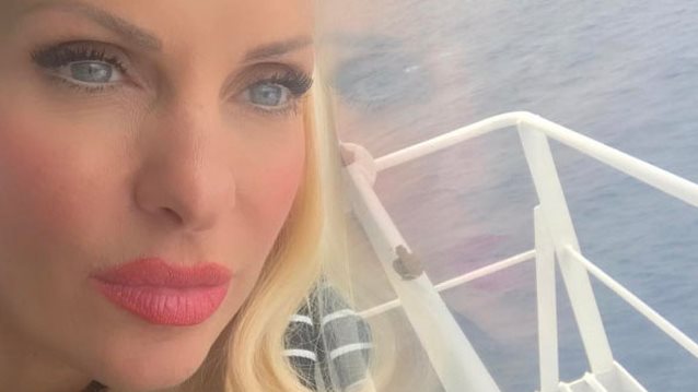 Ελένη Μενεγάκη: Η εντυπωσιακή φωτογραφία εν πλω