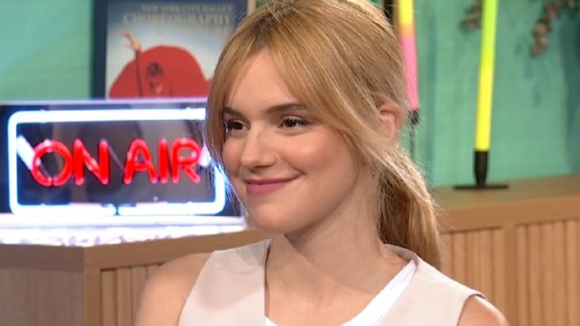 Νατάσα Εξηνταβελώνη: &quot;Τα έχεις με τον άλλον&quot; λέει - Μπορεί να βγαίνω κρυφά ραντεβού, μπορεί να μην ξέρω αν τα έχω μαζί του