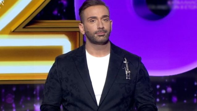 J2US | Πρόσωπο έκπληξη θέλει στο πλευρό του ο Νίκος Κοκλώνης