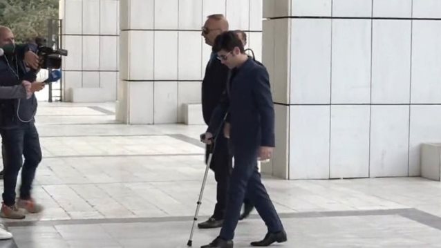 Με μπαστούνι ο Φουρθιώτης στο δικαστήριο με την Αλεξανδράτου