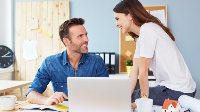 Σχέση με συνάδελφο: Θα σε κάνει πιο παραγωγικό!: Να την κάνεις την αμαρτία;