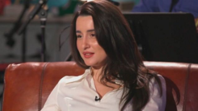 Η Αλεξάνδρα Μικρούτσικου για τον μπαμπά της Θάνο Μικρούτσικο: "Μεγαλώσαμε σ’ ένα σπίτι που ο μπαμπάς ήταν παραμυθάς"