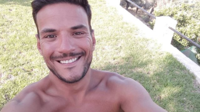 Κώστας Τσουρός: Το σέξι στιγμιότυπο στη μέση της θάλασσας