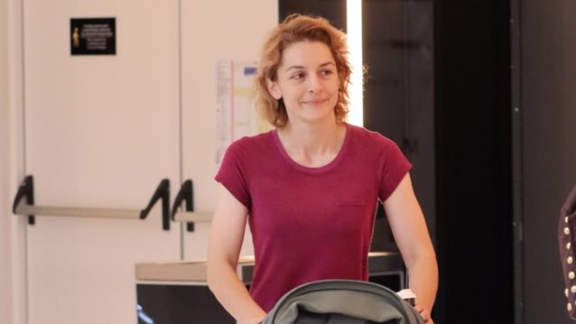 Η Γιούλικα Σκαφιδά σε καθημερινές στιγμές με την οικογένειά της