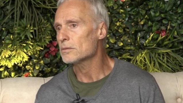 Αντώνης Φραγκάκης: Όταν έκανα τους "Singles", δεν τολμούσα να δω σχολική εκδρομή, άλλαζα δρόμο!