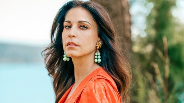 Η Κατερίνα Παπουτσάκη φωτογραφίζει τον γιο της ντυμένο για το Halloween