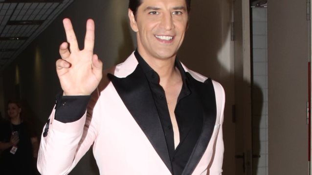 Σάκης Ρουβάς: Οι λεπτομέρειες του look του στα Mad Video Music Awards 2016